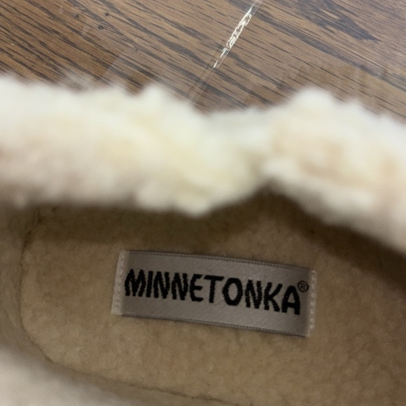 Women’s Minnetonka Lyndy ankle boot/booty/slipper. Size 8. EUC. - Picture 7 of 7
